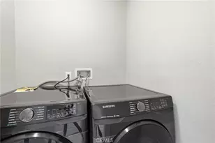 10105 S Main St, Los Angeles, CA 90003 - Photo 13