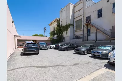 571 W 7th Street, San Pedro, CA 90731 - Photo 15