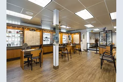 571 W 7th Street, San Pedro, CA 90731 - Photo 5