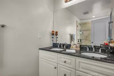 236 8th St, Seal Beach, CA 90740 - Photo 23