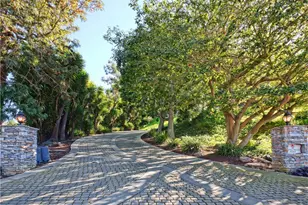 49 Saddleback, Rolling Hills, CA 90274 - Photo 3