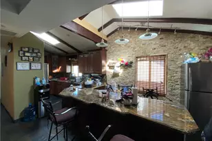 458 W 15th St, San Pedro, CA 90731 - Photo 9