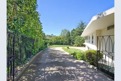 1209 Granvia Altamira, Palos Verdes Estates, CA 90274 - Photo 1