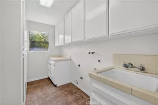 729 W 22nd St, San Pedro, CA 90731 - Photo 31