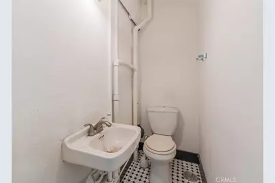 161 Western, Los Angeles, CA 90004 - Photo 13