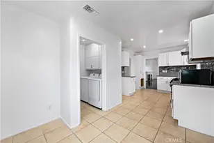 10525 S 4th Ave, Inglewood, CA 90303 - Photo 15