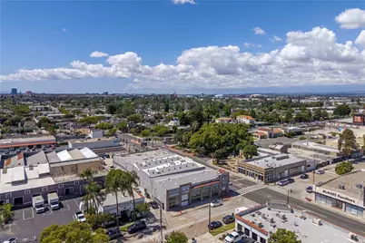 402 Chapman W #402, Orange, CA 92866 - Photo 23