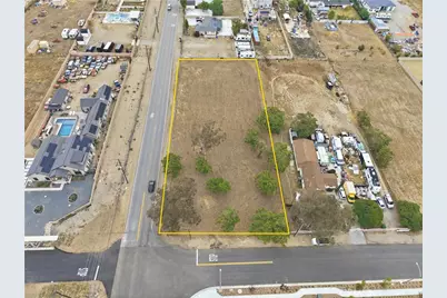 6327 Maloof Avenue, Fontana, CA 92336 - Photo 9