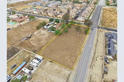 6327 Maloof Avenue, Fontana, CA 92336 - Photo 5
