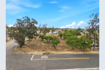 6327 Maloof Avenue, Fontana, CA 92336 - Photo 3