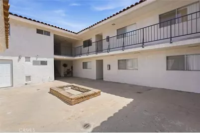 635 W 15th Street, San Pedro, CA 90731 - Photo 7