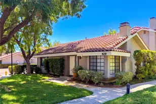 929 Thistlegate, Oak Park, CA 91377 - Photo 1