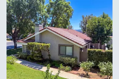 929 Thistlegate, Oak Park, CA 91377 - Photo 3