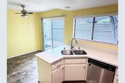 929 Thistlegate, Oak Park, CA 91377 - Photo 9