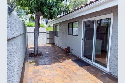 929 Thistlegate, Oak Park, CA 91377 - Photo 19