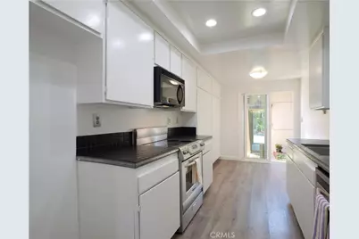 5921 Armaga Spring #E, Rancho Palos Verdes, CA 90275 - Photo 11