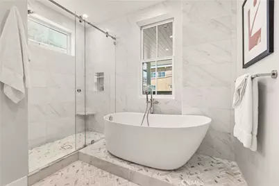 320 1st St, Manhattan Beach, CA 90266 - Photo 31