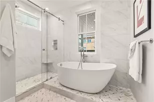 320 1st St, Manhattan Beach, CA 90266 - Photo 31