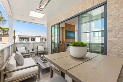 320 1st St, Manhattan Beach, CA 90266 - Photo 11