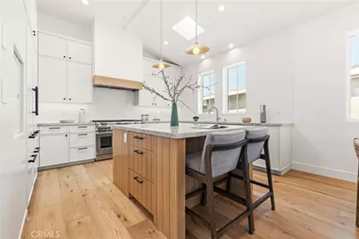 320 1st St, Manhattan Beach, CA 90266 - Photo 13