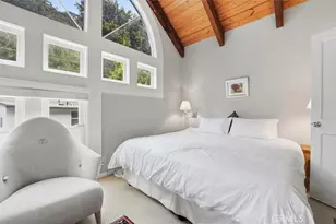9856 Portola Dr, Beverly Hills, CA 90210 - Photo 11