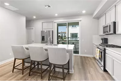1472 W Sunrise Lane, San Pedro, CA 90732 - Photo 1