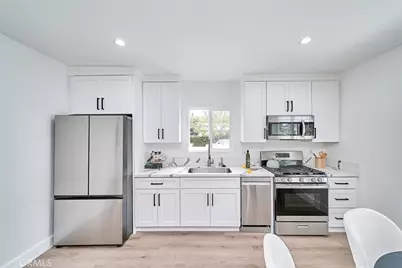1147 W 39th, Los Angeles, CA 90037 - Photo 5