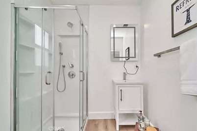 1147 W 39th, Los Angeles, CA 90037 - Photo 13