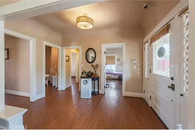 146 E Walnut Avenue, Monrovia, CA 91016 - Photo 15