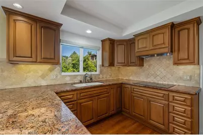23301 Los Codona Avenue, Torrance, CA 90505 - Photo 13