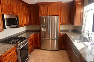 301 Diamond, Redondo Beach, CA 90277 - Photo 11