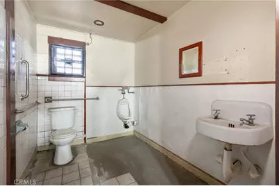 1908 S Pacific, San Pedro, CA 90731 - Photo 17