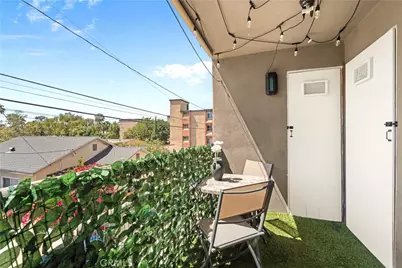 707 W 4th #8, Long Beach, CA 90802 - Photo 11