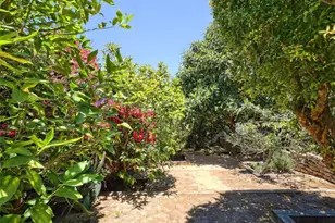 23 Country Meadow Rd, Rolling Hills Estates, CA 90274 - Photo 45