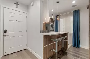 21 7th Pl, Long Beach, CA 90802 - Photo 7