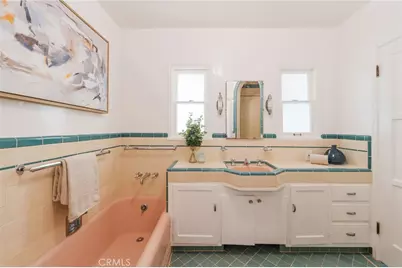 1964 Palmerston, Los Angeles, CA 90027 - Photo 17