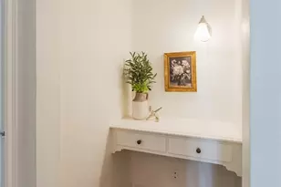 1964 Palmerston, Los Angeles, CA 90027 - Photo 15