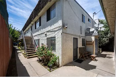 380 Temple Avenue, Long Beach, CA 90814 - Photo 13