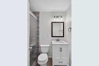 1014 E O, Wilmington, CA 90744 - Photo 27