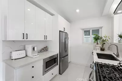 1729 Axenty Way, Redondo Beach, CA 90278 - Photo 13