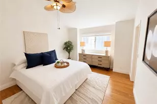 208 S Catalina Ave, Redondo Beach, CA 90277 - Photo 11