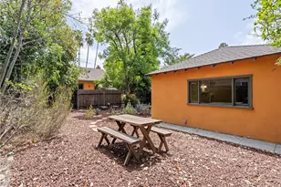 1815 N Michigan Ave, Pasadena, CA 91104 - Photo 35