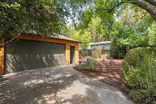 1815 N Michigan Ave, Pasadena, CA 91104 - Photo 33