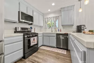 15634 Wharff, Lawndale, CA 90260 - Photo 9