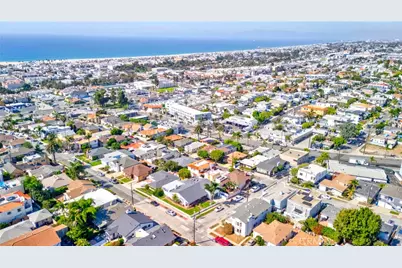 1051 9th Street, Hermosa Beach, CA 90254 - Photo 3