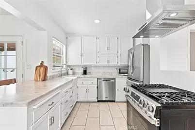 2650 S Dolphin Street, San Pedro, CA 90731 - Photo 11