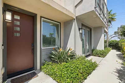 542 E Imperial Avenue, El Segundo, CA 90245 - Photo 3