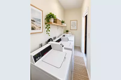 10203 England Avenue, Inglewood, CA 90303 - Photo 11