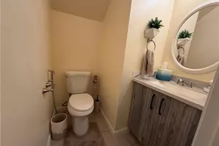19231 Sherman Way, Los Angeles, CA 91335 - Photo 7