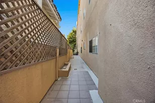 2205 S Bentley Ave, Los Angeles, CA 90064 - Photo 37